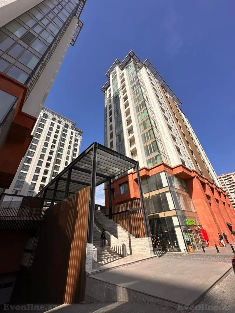 Satılır 4 otaqlı Mənzil Yeni tikili 160 m² Elmlər Akademiyası m.