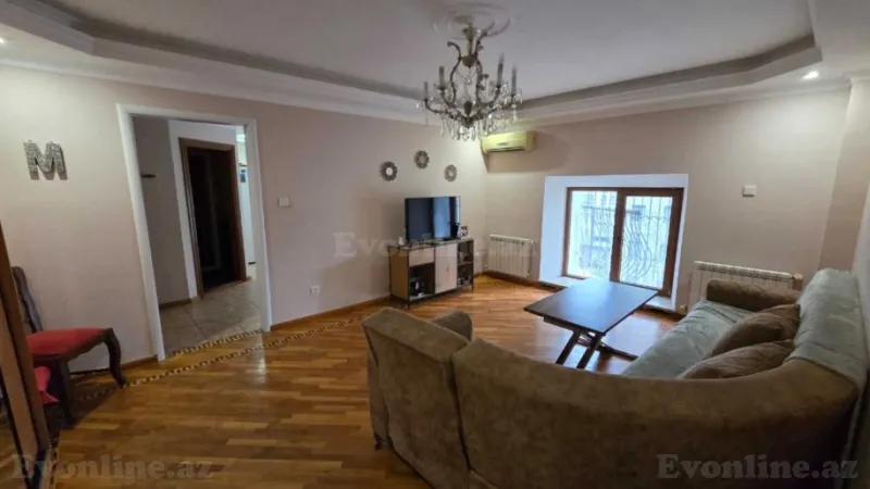 Satılır 4 otaqlı Mənzil Köhnə tikili 125 m² İçərişəhər m. - şəkil 2