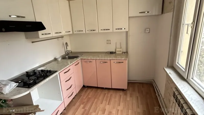 Kirayə verilir 2 otaqlı Mənzil Köhnə tikili 60 m² Suraxanı r.