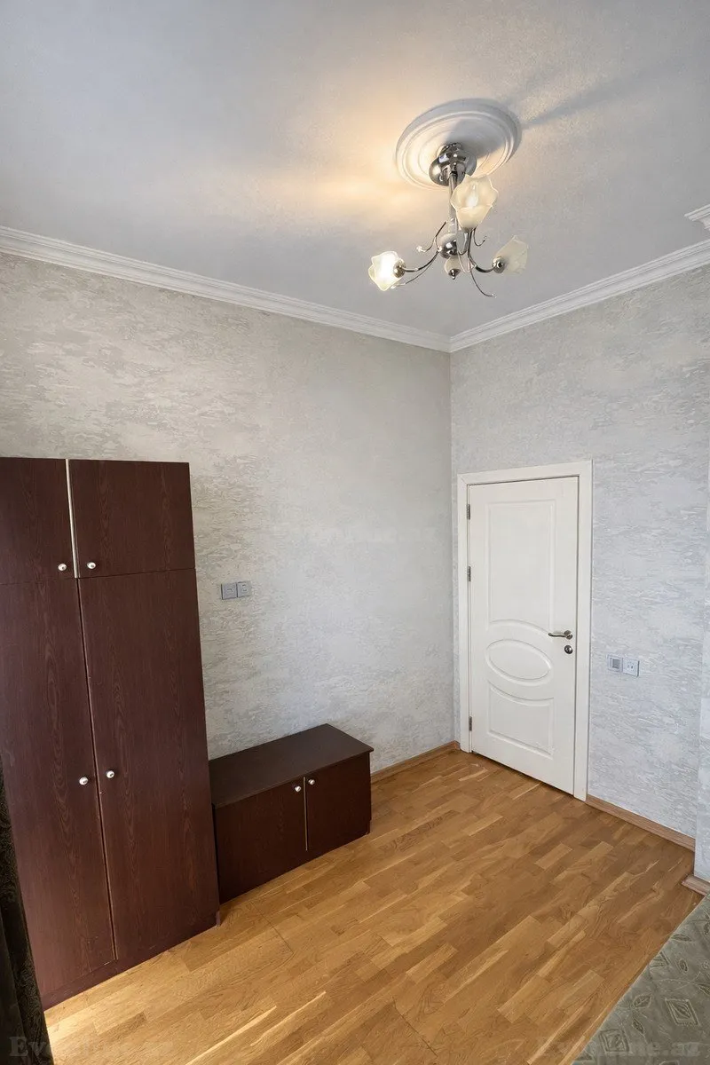 Satılır 2 otaqlı Mənzil Yeni tikili 44 m² Neftçilər m. - şəkil 4