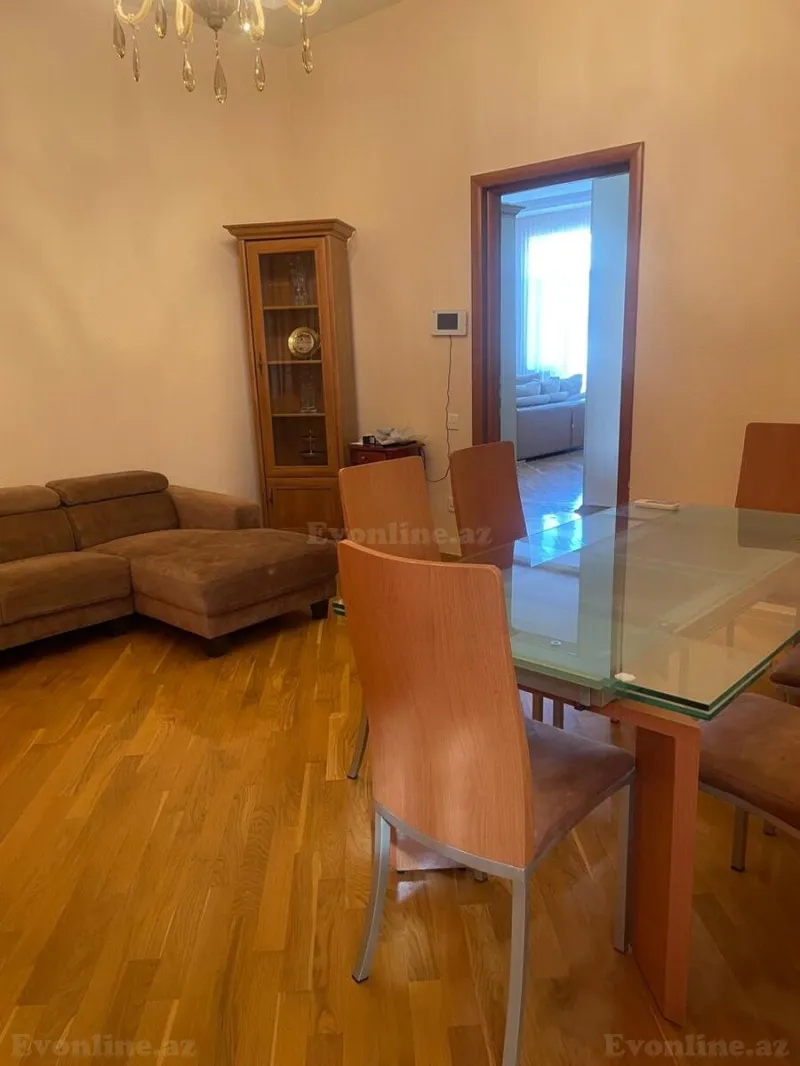 Kirayə verilir 4 otaqlı Mənzil Köhnə tikili 130 m² İçərişəhər m. - şəkil 5