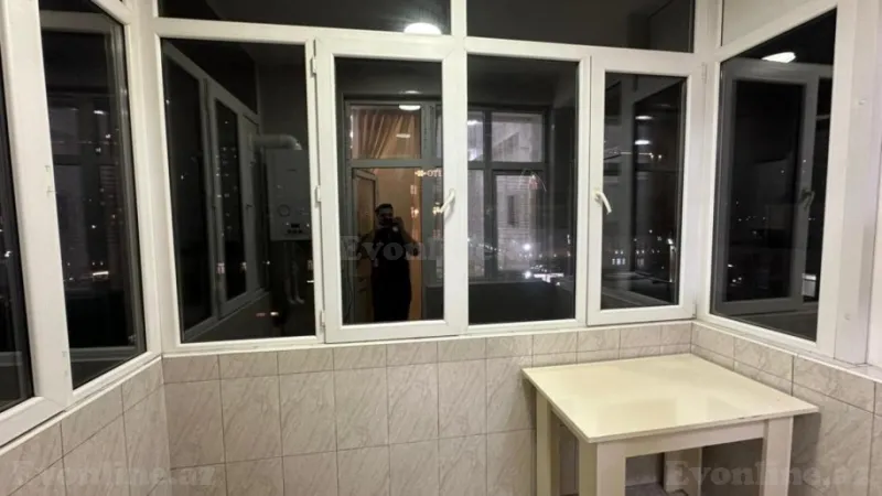 Kirayə verilir 4 otaqlı Mənzil Yeni tikili 199 m² 28 May m. - şəkil 15