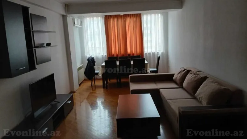 Kirayə verilir 3 otaqlı Mənzil Köhnə tikili 100 m² 28 May m.