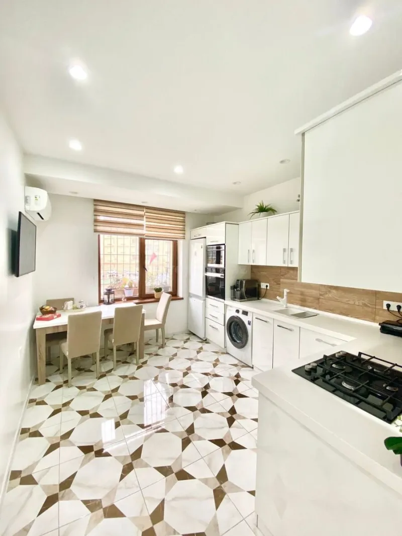 Kirayə verilir 3 otaqlı Mənzil Yeni tikili 145 m² Bayıl - şəkil 4