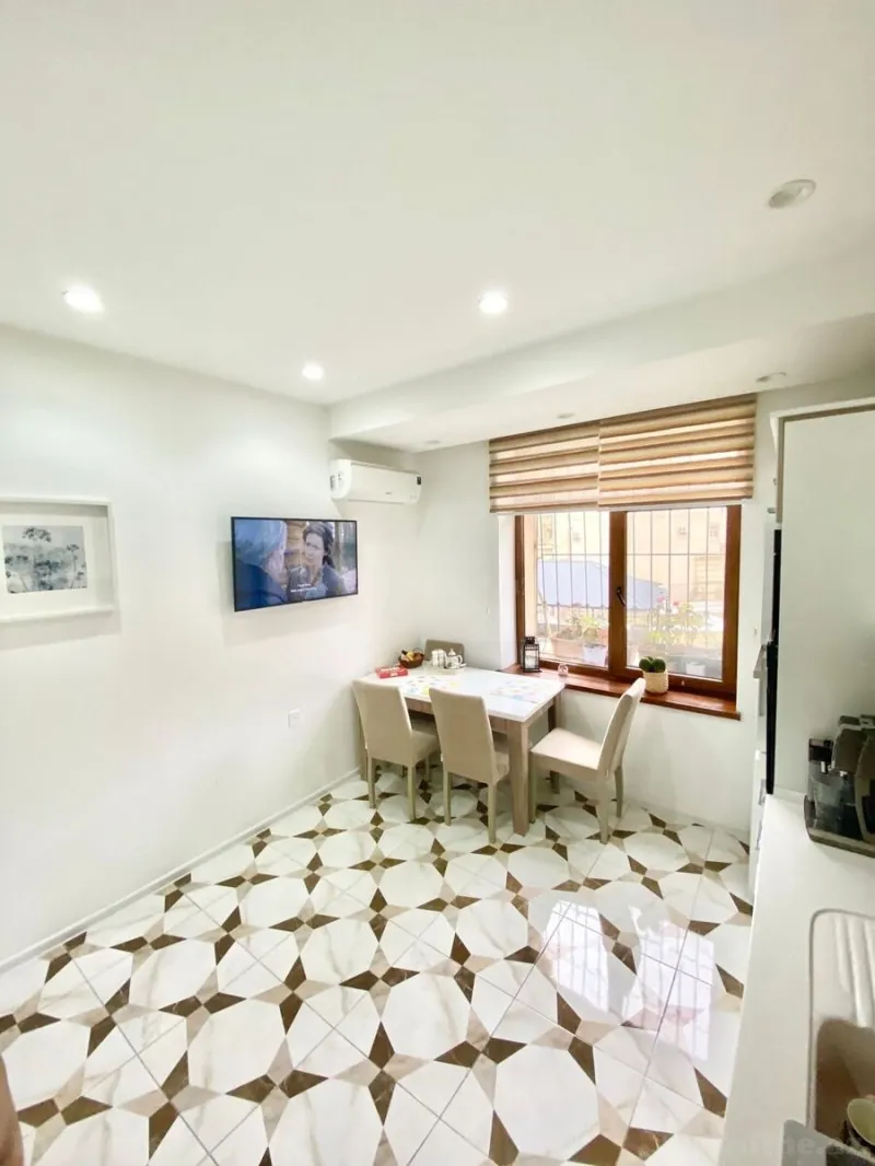 Kirayə verilir 3 otaqlı Mənzil Yeni tikili 145 m² Bayıl - şəkil 5