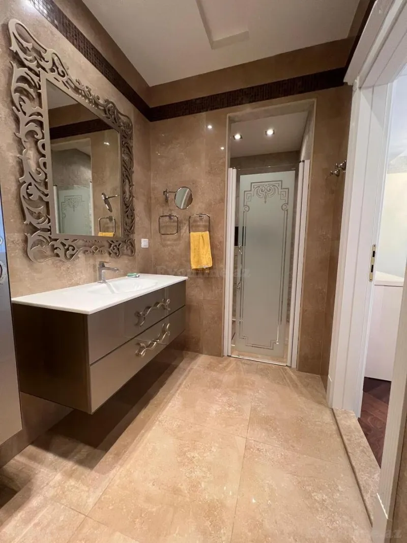 Satılır 3 otaqlı Mənzil Yeni tikili 175 m² Nizami m. - şəkil 14