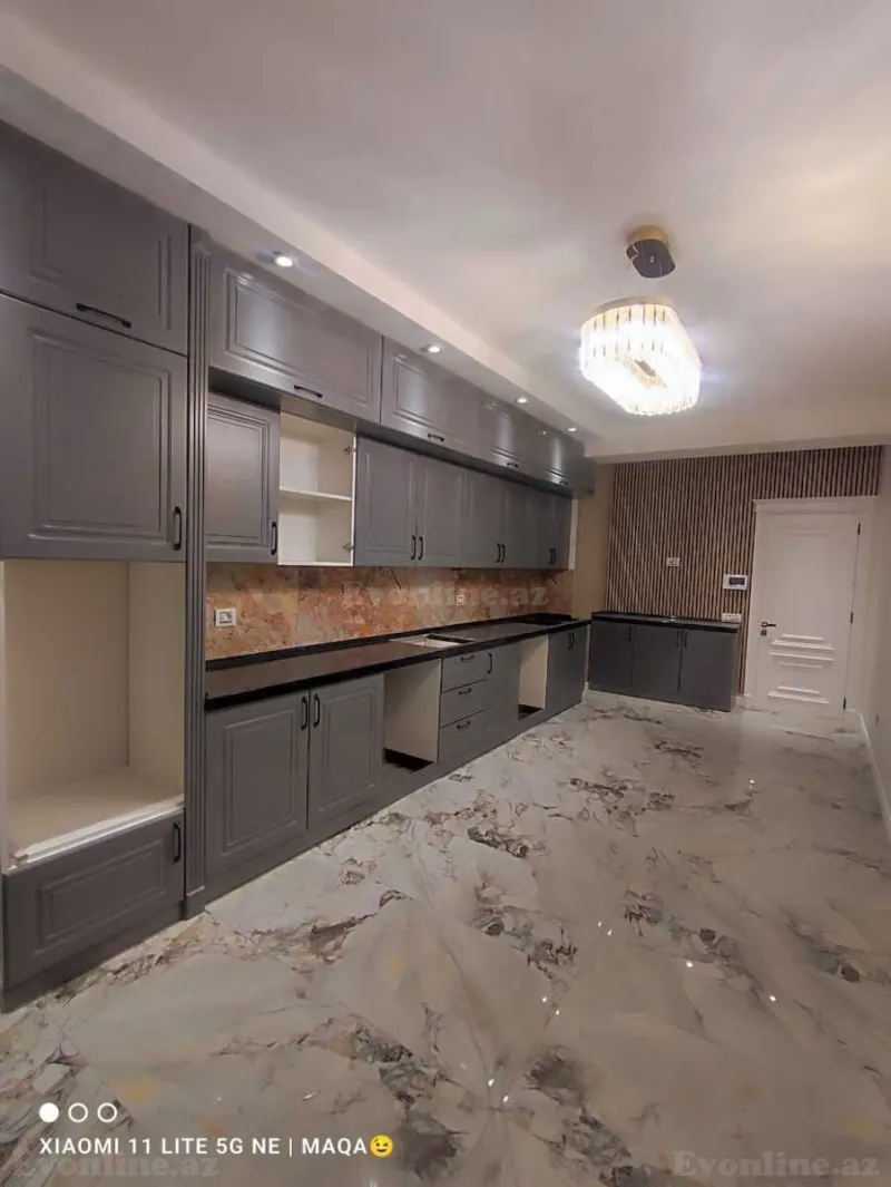 Satılır 4 otaqlı Mənzil Yeni tikili 215 m² Azadlıq prospekti m. - şəkil 16