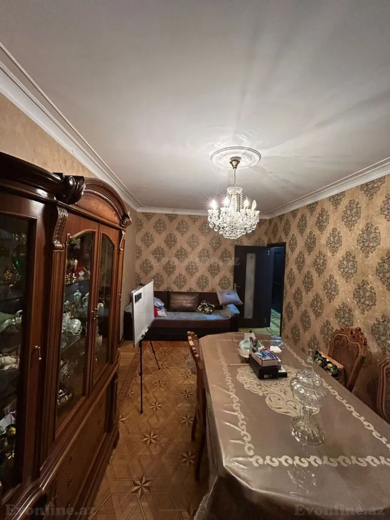 Satılır 5 otaqlı Mənzil Köhnə tikili 115 m² Həzi Aslanov m. - şəkil 2