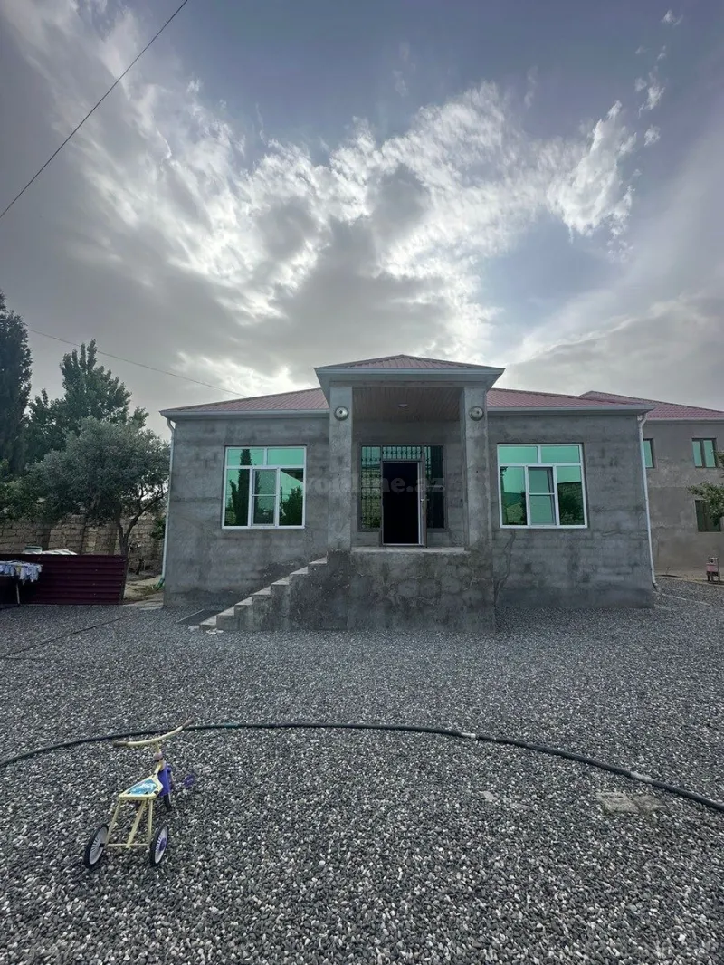 Bakı, Xəzər r., Qalada torpaq satılır