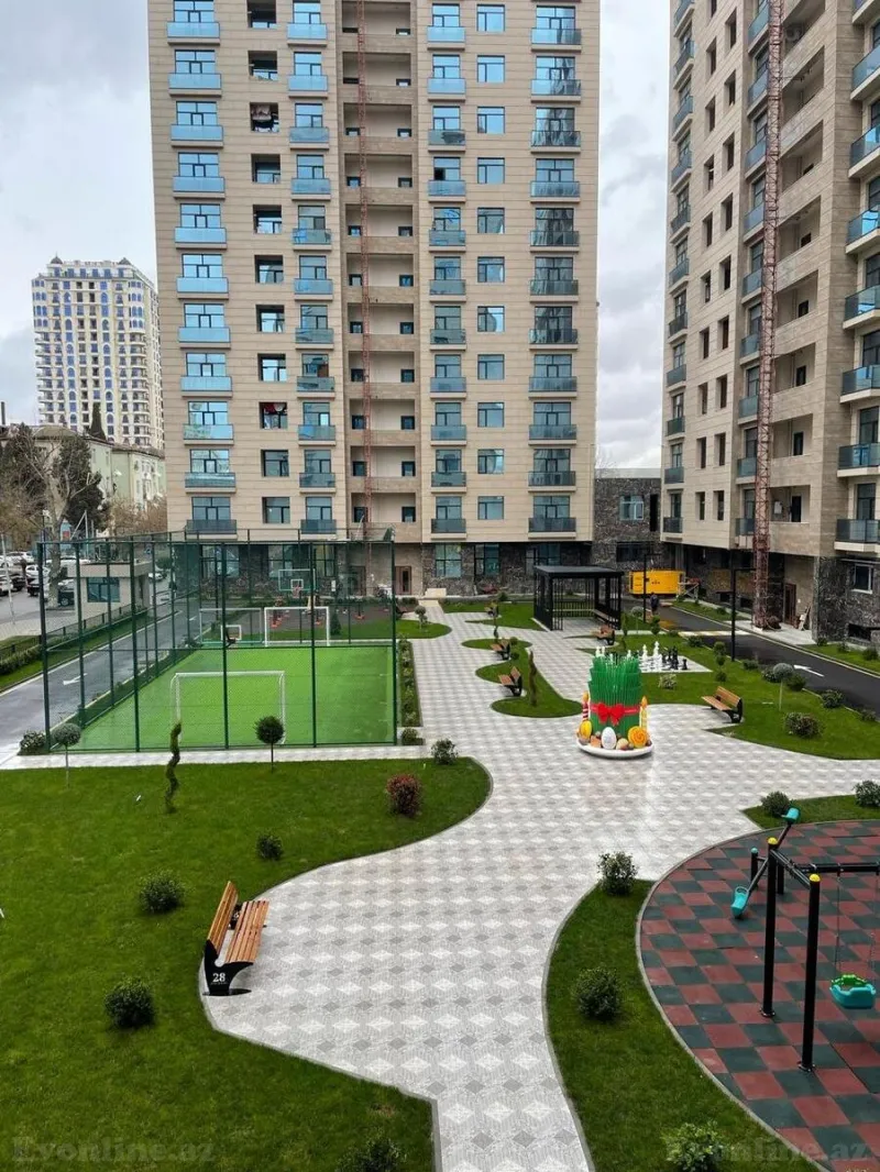 Satılır 3 otaqlı Mənzil Yeni tikili 120 m² 28 May m.