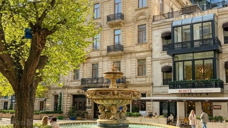 Satılır 2 otaqlı Mənzil Köhnə tikili 80 m² Sahil m.