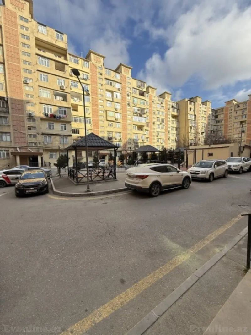 Satılır 3 otaqlı Mənzil Köhnə tikili 85 m² Yeni Yasamal