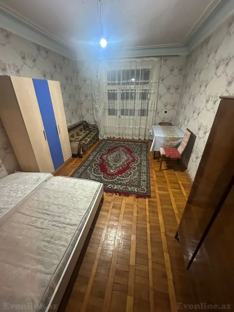 Kirayə verilir 3 otaqlı Mənzil Köhnə tikili 80 m² 28 May m.