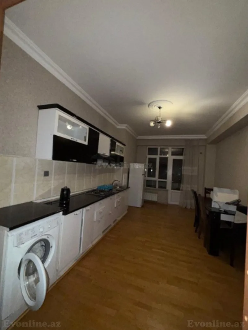 Kirayə verilir 3 otaqlı Mənzil Yeni tikili 150 m² Xətai m. - şəkil 2