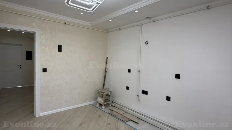 Satılır 2 otaqlı Mənzil Köhnə tikili 65 m² Xalqlar Dostluğu m. - şəkil 12