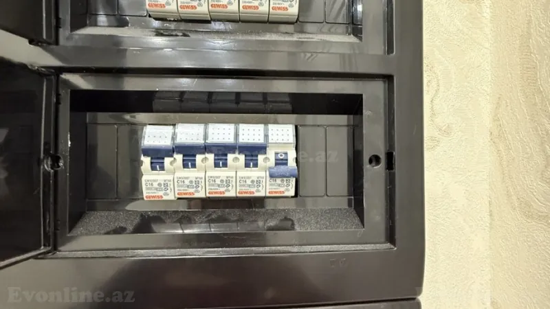 Satılır 2 otaqlı Mənzil Köhnə tikili 65 m² Xalqlar Dostluğu m. - şəkil 22