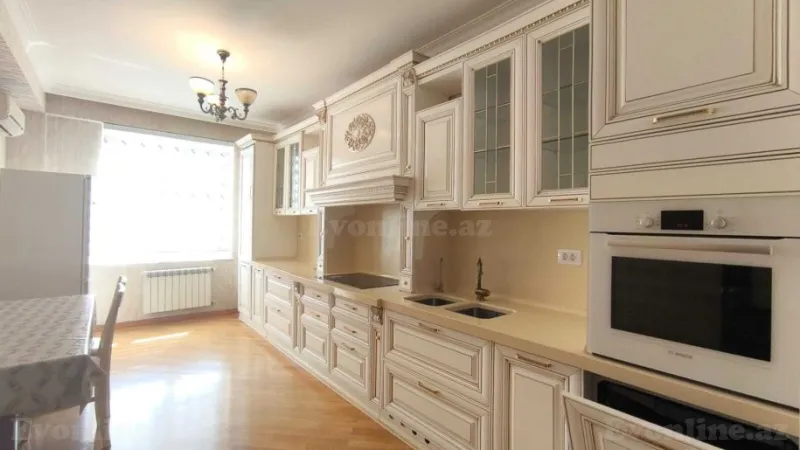 Kirayə verilir 4 otaqlı Mənzil Yeni tikili 190 m² 28 May m. - şəkil 3