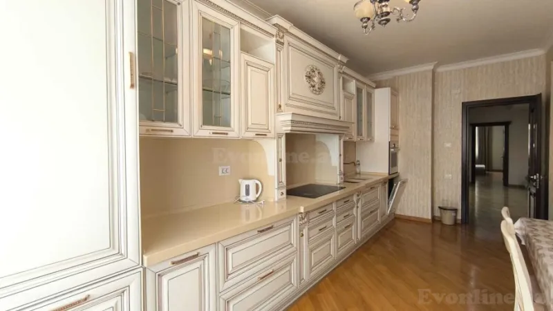 Kirayə verilir 4 otaqlı Mənzil Yeni tikili 190 m² 28 May m. - şəkil 4