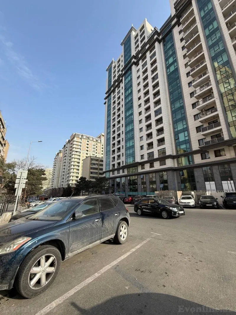 Kirayə verilir Obyekt 1700 m² Yasamal