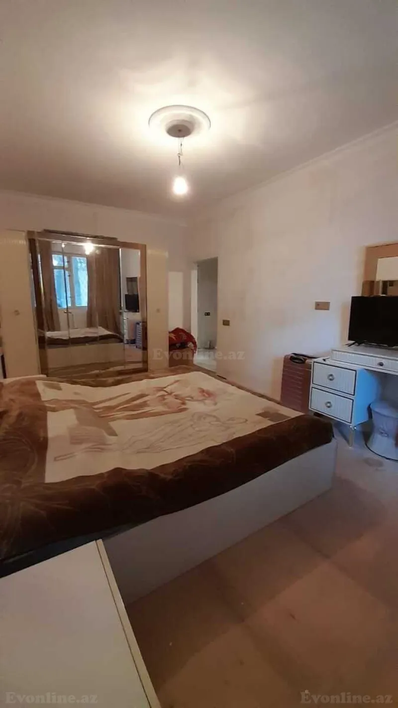 Satılır 4 otaqlı Mənzil Köhnə tikili 90 m² Memar Əcəmi m. - şəkil 4