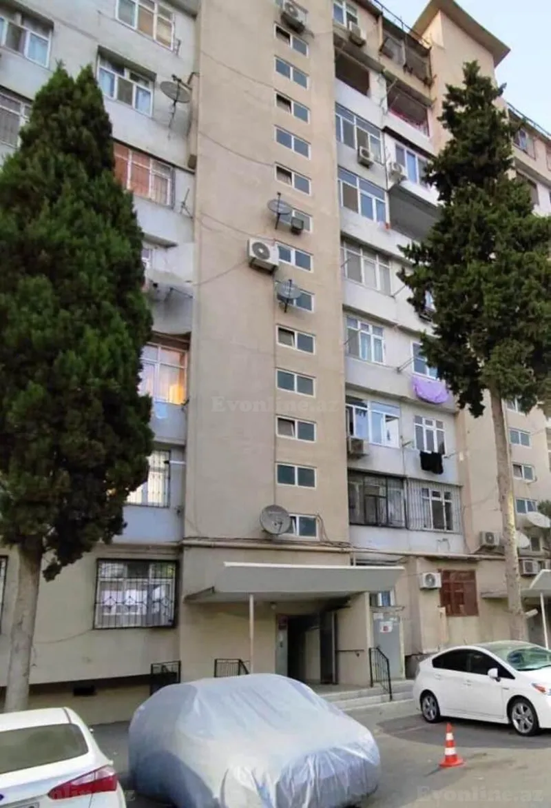 Satılır 5 otaqlı Mənzil Köhnə tikili 120 m² Əhmədli m.