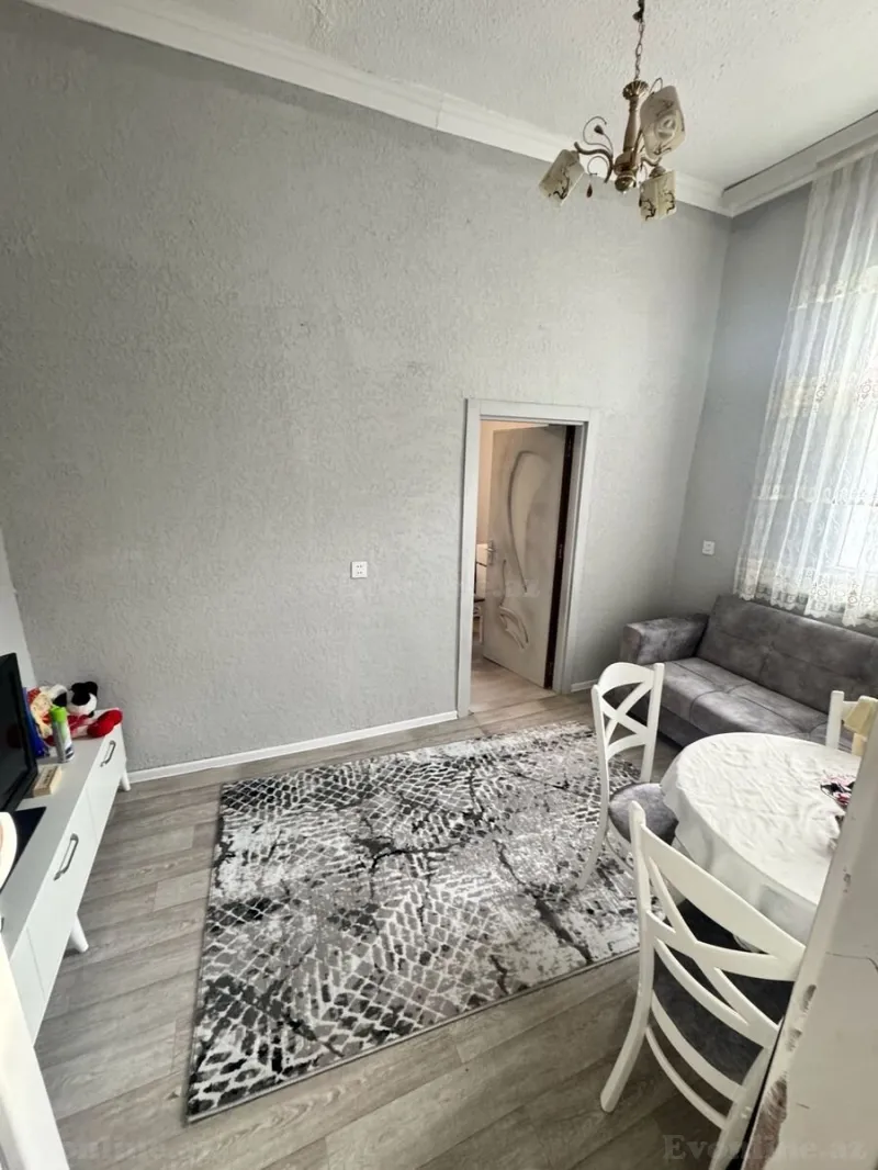 Kirayə verilir 2 otaqlı Mənzil Köhnə tikili 50 m² 28 May m. - şəkil 4