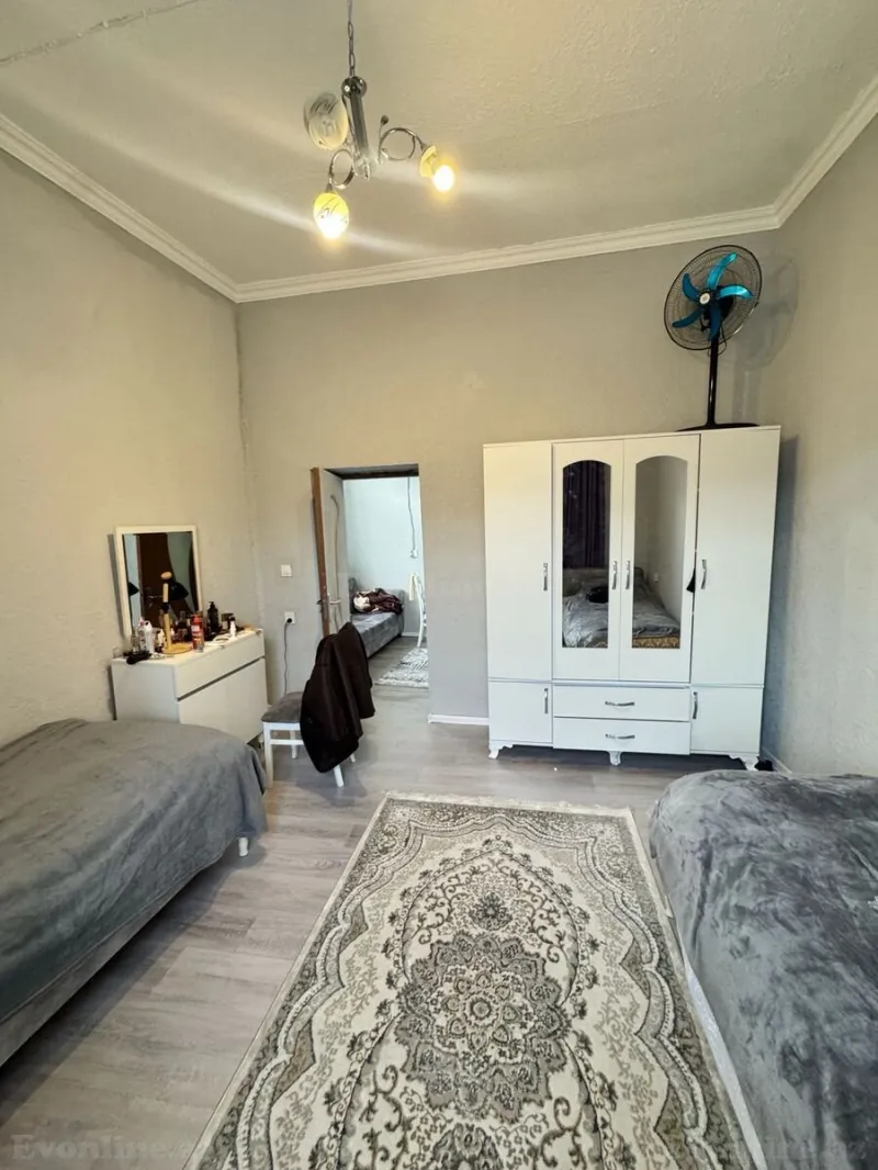 Kirayə verilir 2 otaqlı Mənzil Köhnə tikili 50 m² 28 May m. - şəkil 5