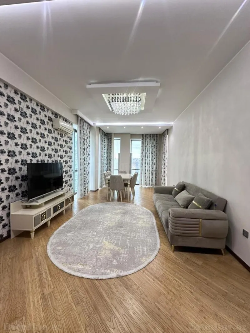 Kirayə verilir 3 otaqlı Mənzil Yeni tikili 120 m² 28 May m.