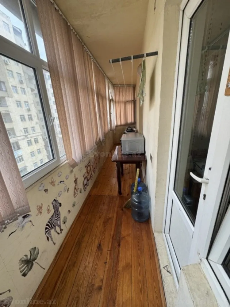 Satılır 2 otaqlı Mənzil Köhnə tikili 80 m² İnşaatçılar m. - şəkil 6