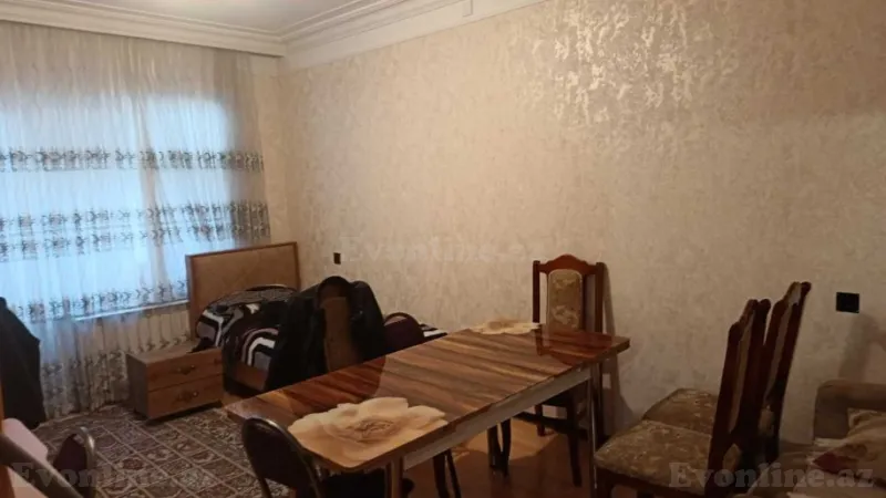 Satılır 4 otaqlı Mənzil Köhnə tikili 100 m² Neftçilər m.