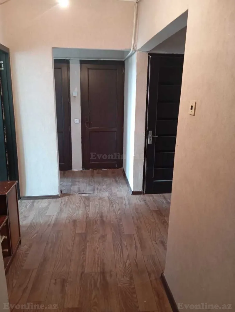 Satılır 3 otaqlı Mənzil Köhnə tikili 75 m² Suraxanı r. - şəkil 3