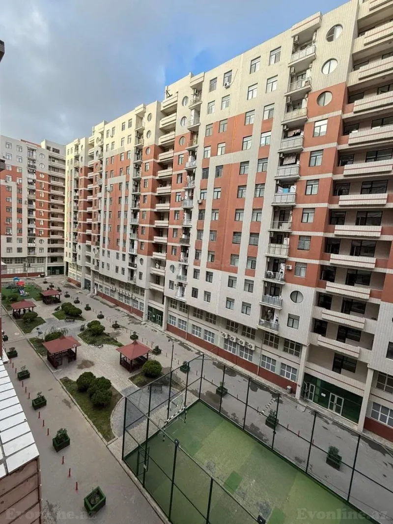 Satılır 3 otaqlı Mənzil Yeni tikili 101 m² 8 Noyabr m.