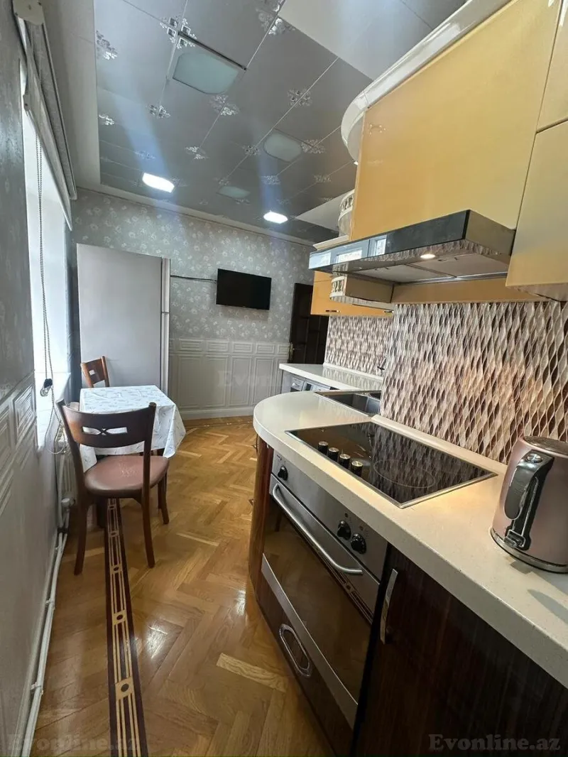 Kirayə verilir 3 otaqlı Mənzil Köhnə tikili 100 m² Elmlər Akademiyası m. - şəkil 8