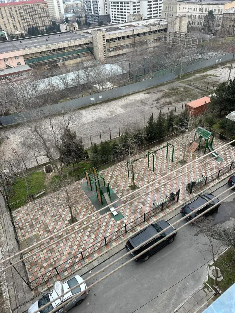 Kirayə verilir 3 otaqlı Mənzil Köhnə tikili 100 m² Elmlər Akademiyası m. - şəkil 13