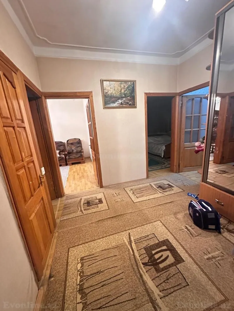 Satılır 3 otaqlı Mənzil Köhnə tikili 85 m² 8-ci mikrorayon