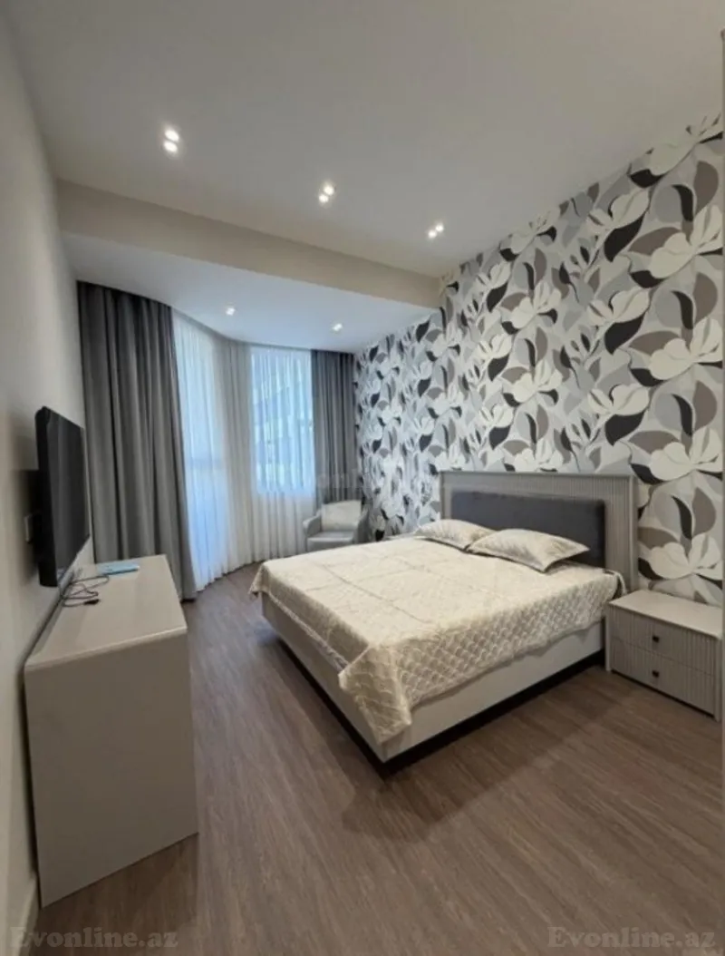 Kirayə verilir 3 otaqlı Mənzil Yeni tikili 140 m² Xətai r. - şəkil 4