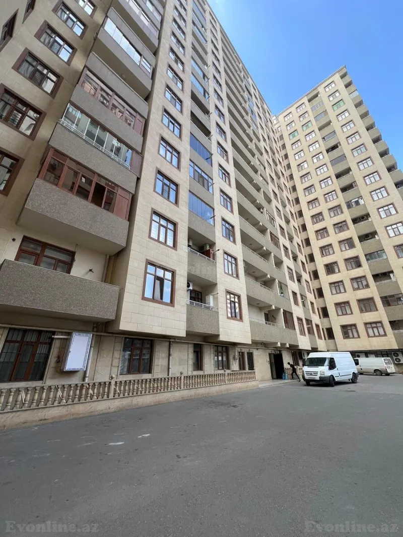 8 otaqlı Mənzil 350 m² Nərimanov r. Satılır