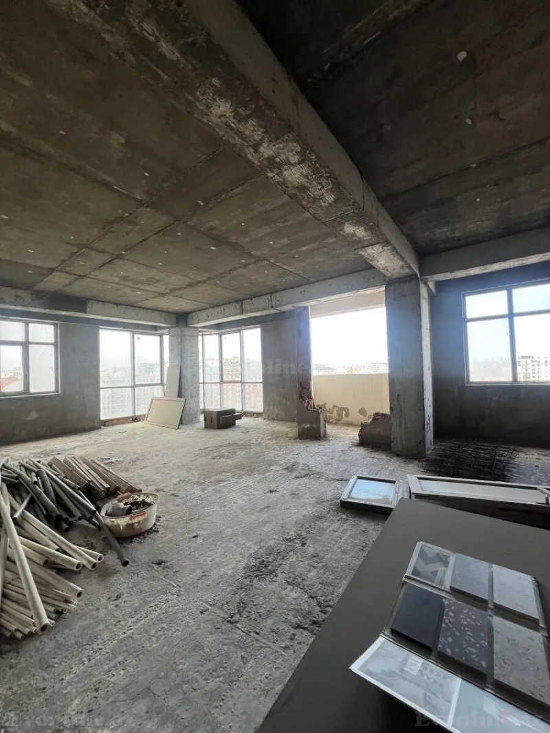 Satılır 8 otaqlı Mənzil Yeni tikili 350 m² Nərimanov r. - şəkil 3