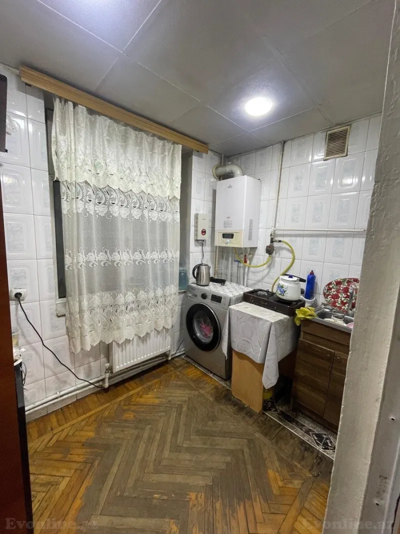 Satılır 3 otaqlı Mənzil Köhnə tikili 80 m² Gənclik m. - şəkil 8