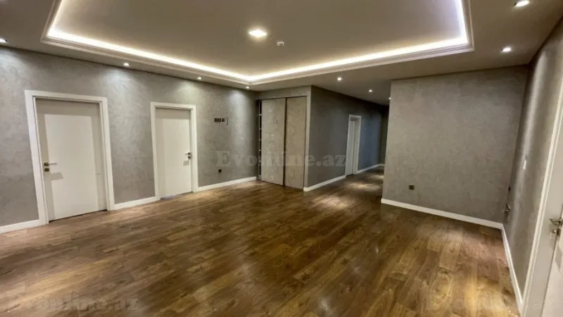 Kirayə verilir Obyekt 300 m² Nizami m.