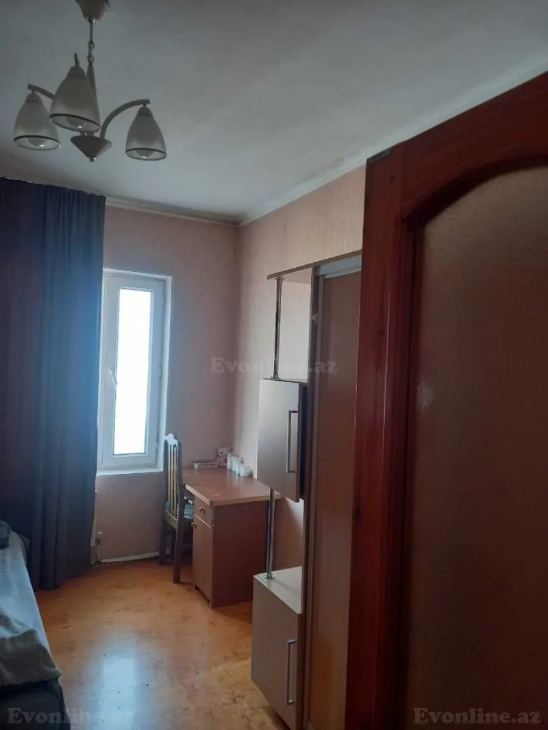 Satılır 4 otaqlı Mənzil Köhnə tikili 75 m² Sabunçu r. - şəkil 6