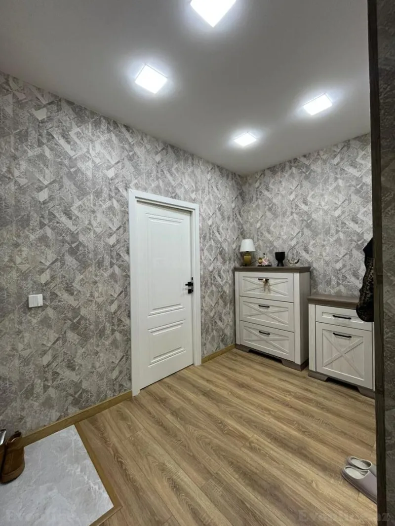 Satılır 2 otaqlı Mənzil Köhnə tikili 70 m² 9-cu mikrorayon - şəkil 5