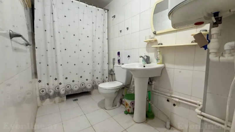 Kirayə verilir 2 otaqlı Mənzil Yeni tikili 75 m² Sabunçu r. - şəkil 13