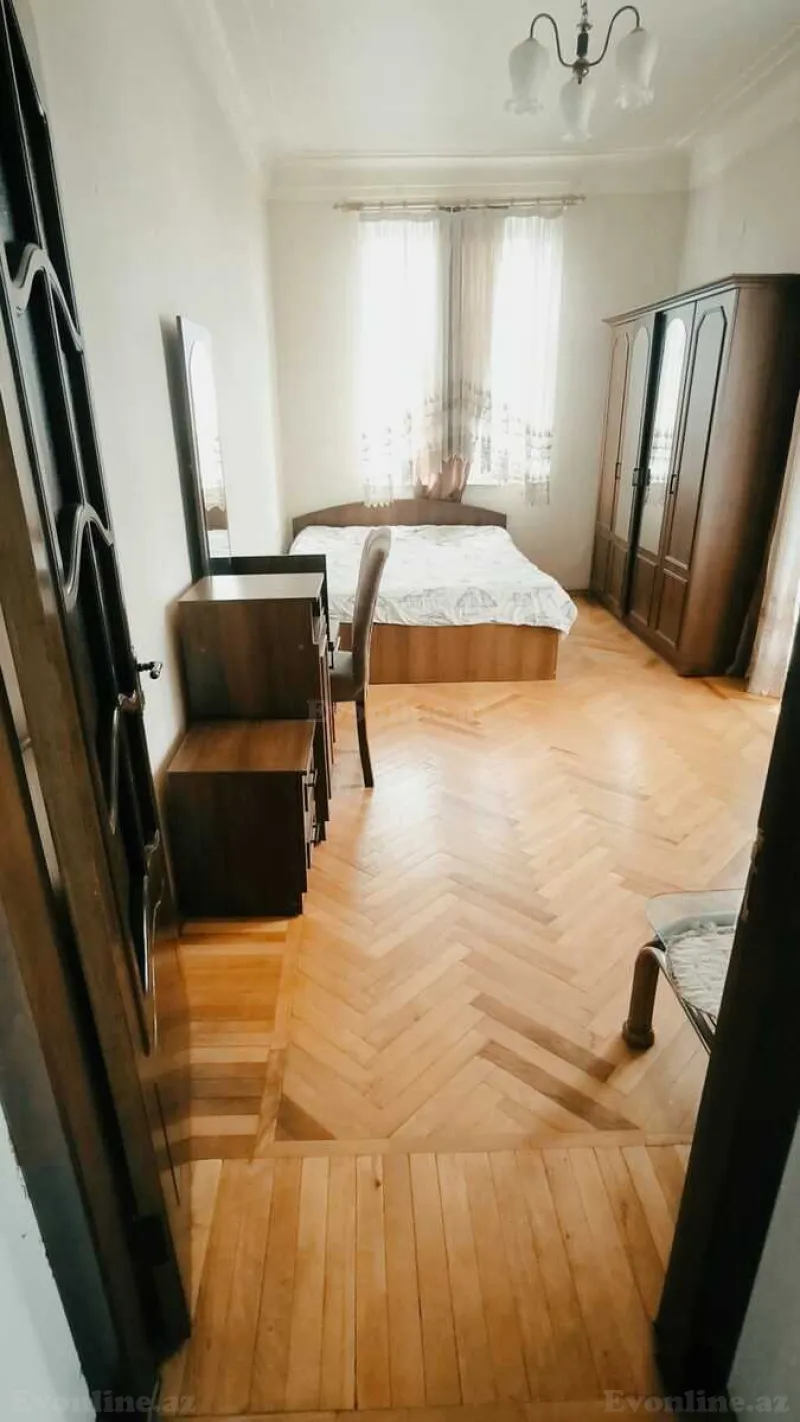Kirayə verilir 2 otaqlı Mənzil Köhnə tikili 60 m² 28 May m. - şəkil 6