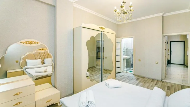 Kirayə verilir 4 otaqlı Mənzil Yeni tikili 136 m² 28 May m. - şəkil 13