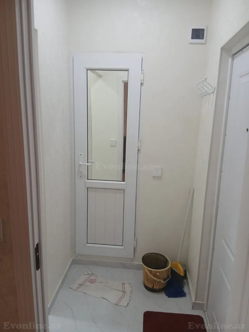 Satılır 2 otaqlı Mənzil Köhnə tikili 35 m² 6-cı mikrorayon - şəkil 7