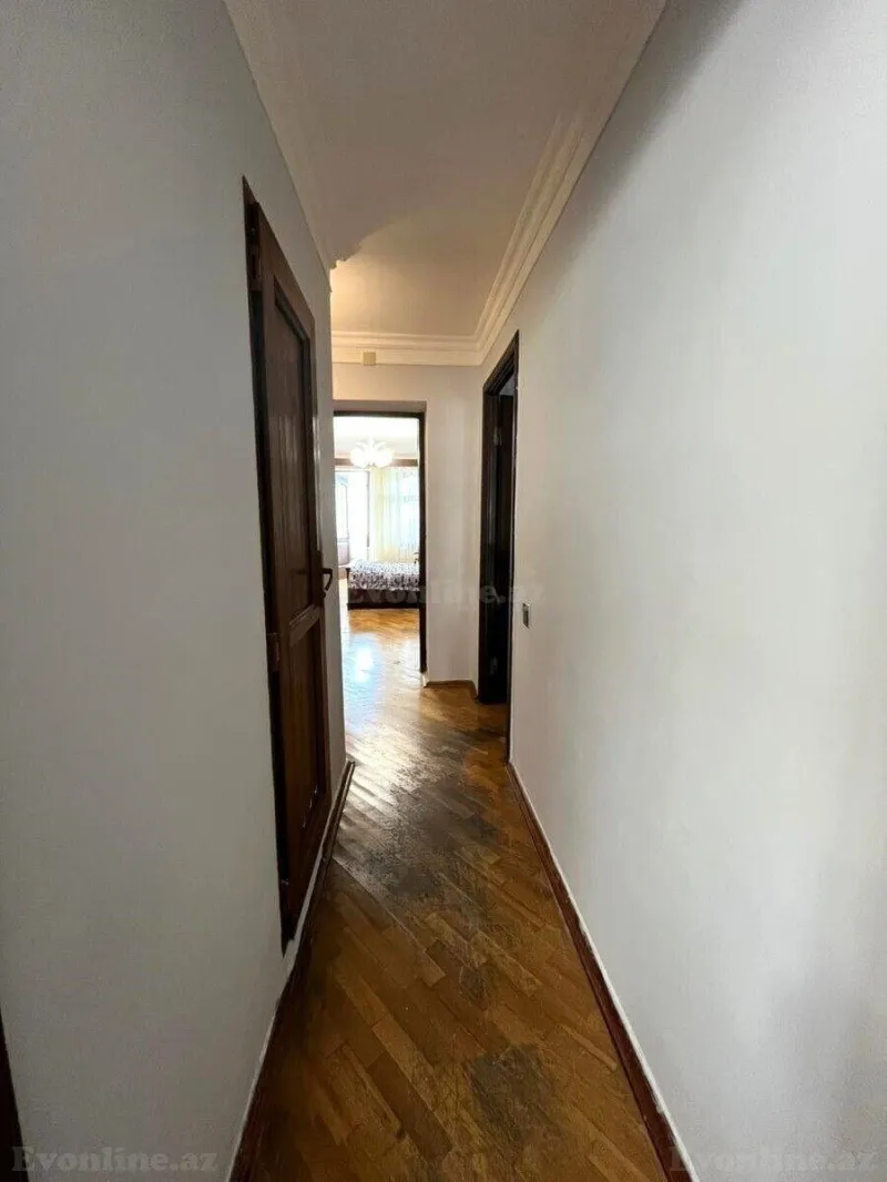 Satılır 3 otaqlı Mənzil Köhnə tikili 80 m² Gənclik m. - şəkil 3