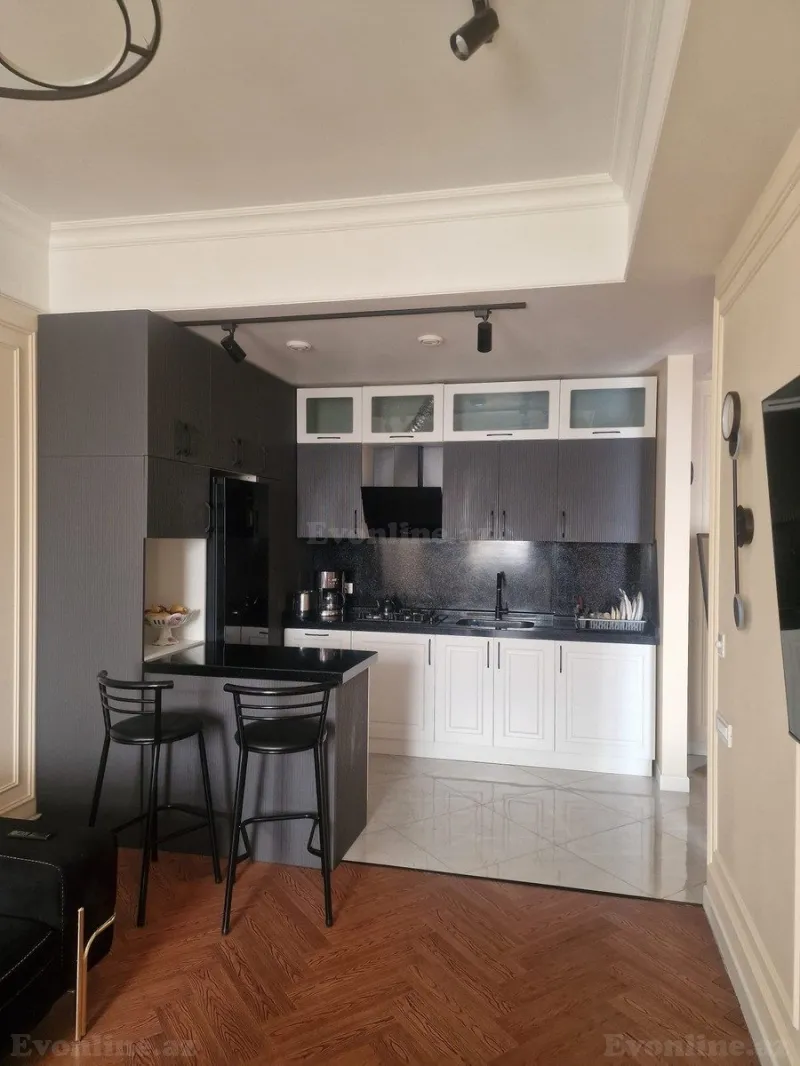 Kirayə verilir 3 otaqlı Mənzil Yeni tikili 100 m² Gənclik m. - şəkil 4