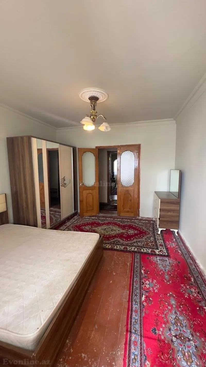 Kirayə verilir 3 otaqlı Mənzil Köhnə tikili 75 m² Neftçilər m. - şəkil 4