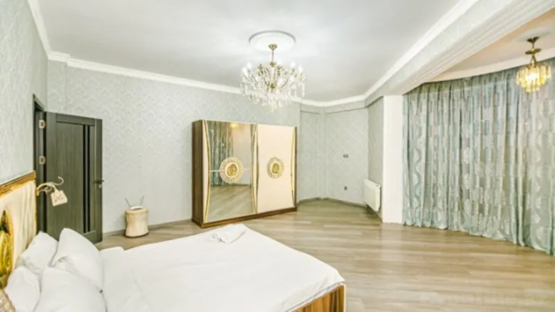 Kirayə verilir 3 otaqlı Mənzil Yeni tikili 136 m² 28 May m. - şəkil 3